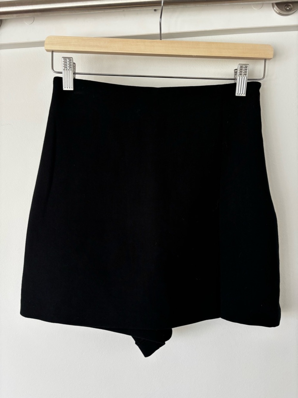 Zara Black Women's Skort - Minimal High-Rise Design